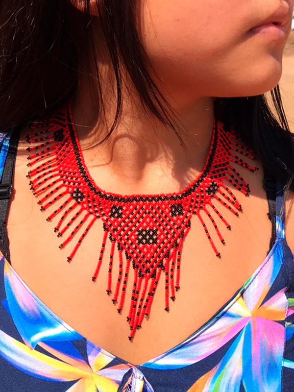 Colar Grafismo Vermelho